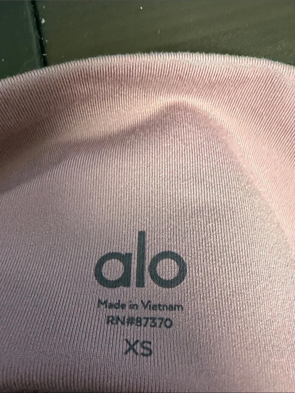 ALO Yoga soft stretch
